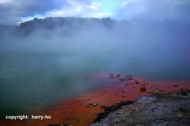 06-01_6_Wai-o-tapu-2